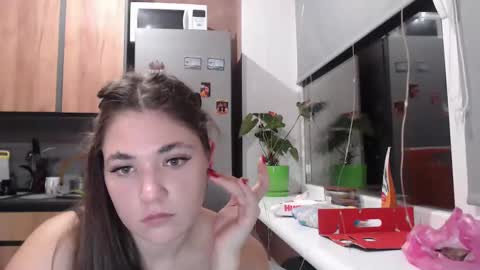 Snapshot of sofi_delightful chatting on January 2, 6:45 pm Sofi online show from January 2, 6:45 pm