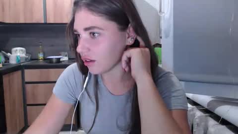 Snapshot of sofi_delightful chatting on September 14, 6:17 pm Sofi online show from September 14, 6:17 pm