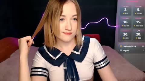 sofi_x_moon online show from February 16, 6:52 pm