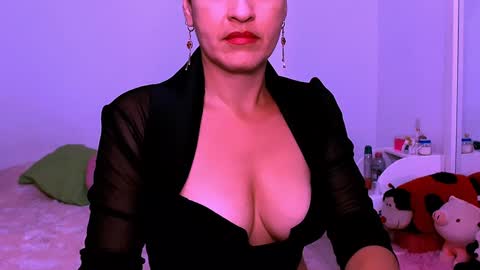 Snapshot of sofia_mark20 chatting on February 5, 5:43 pm Sofia online show from February 5, 5:43 pm
