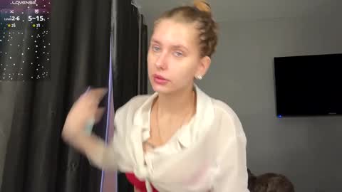 Hi My name is Sofia Welcome to my room Please thumbs up - its important online show from January 19, 6:53 am