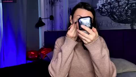 Snapshot of sofiafoster chatting on February 19, 1:50 pm Sofia online show from February 19, 1:50 pm