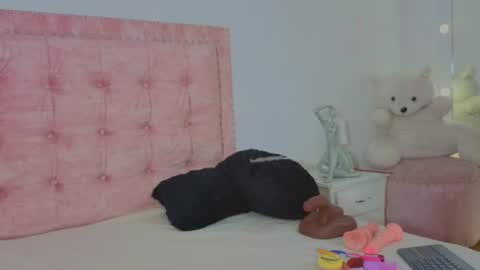 sofianixonn online show from June 22, 12:13 pm