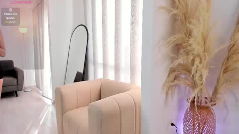 sofia wiliam   online show from March 2, 12:23 pm