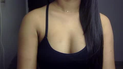 Snapshot of sofie_diva chatting on January 31, 6:57 pm divya online show from January 31, 6:57 pm