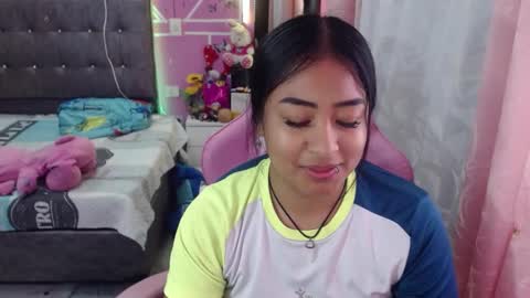 sofia Dreams online show from January 17, 12:10 am