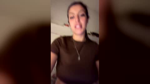 sofisofia1111 online show from April 23, 10:01 pm