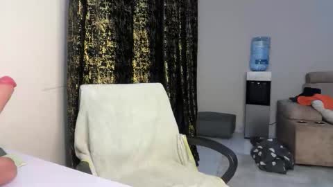 soft_nicole online show from April 14, 11:27 pm