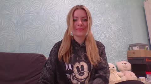 softy_aura online show from March 18, 10:09 am