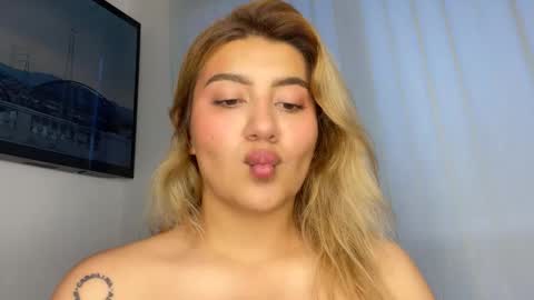 sommerr111 online show from October 5, 10:37 pm