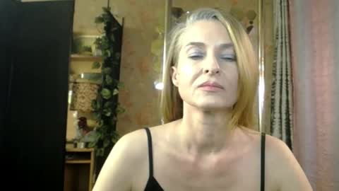 Sonia online show from May 11, 2:45 pm