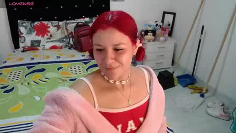 sonialatin69 online show from April 24, 3:15 pm