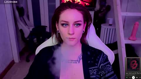 Snapshot of sonicsupergirl chatting on October 18, 10:40 am Rie online show from October 18, 10:40 am