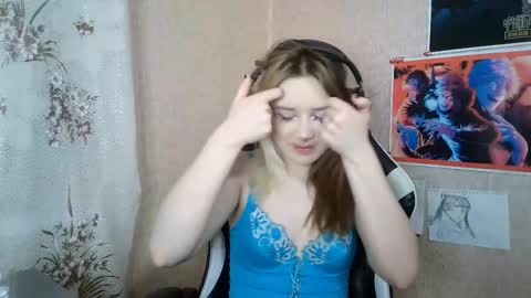 Mila online show from March 27, 4:40 pm