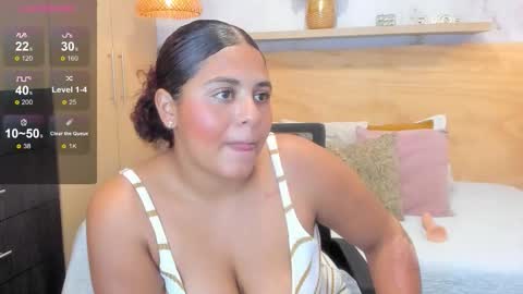 Shophie  online show from December 19, 8:23 pm