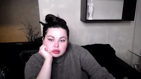 sophia__olsen online show from November 9, 6:42 am