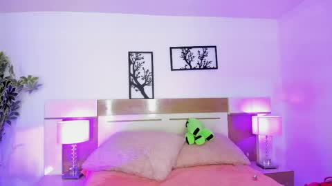 sophia_duarte_ online show from May 25, 11:53 am