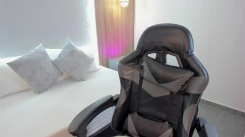 sophia_solerr online show from April 21, 2:51 am