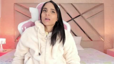 Sophia Paris online show from April 5, 3:27 am