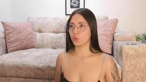 sophiacolemann online show from April 22, 8:17 pm