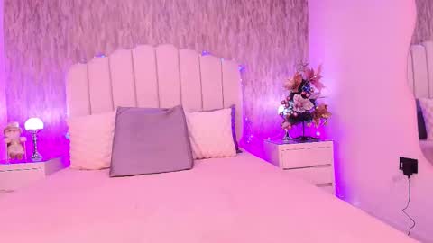 sophie online show from November 24, 11:56 am