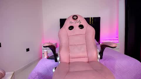 sophie online show from October 28, 2:45 pm