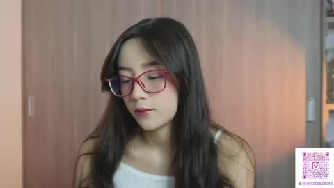 Sophie or Sof online show from April 18, 11:48 pm