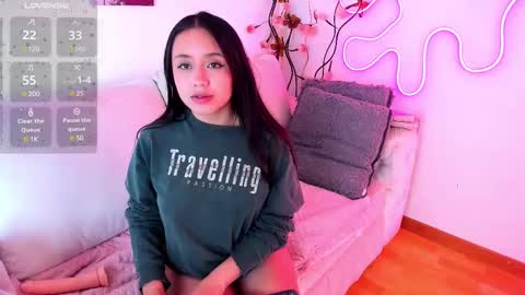 sophie_moon24 online show from February 25, 9:26 pm