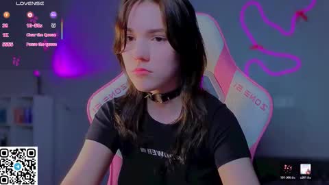 sophie_nomenal_ online show from March 28, 6:29 pm