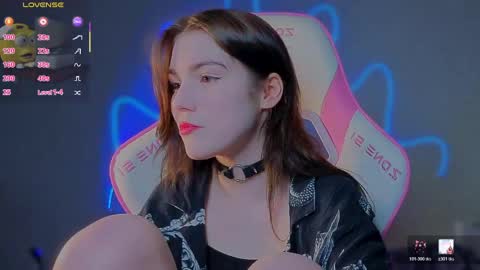 sophie_nomenal_ online show from May 31, 6:30 am
