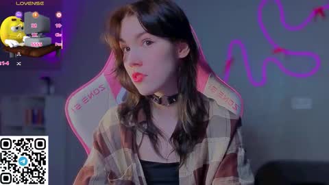 sophie_nomenal_ online show from March 1, 9:25 pm