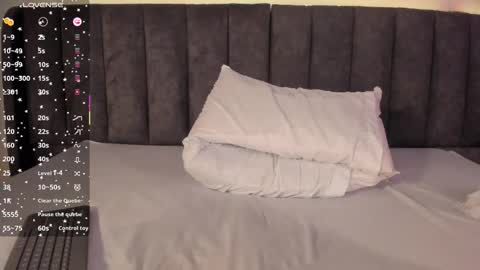 sophie_smith19 online show from March 13, 5:47 pm