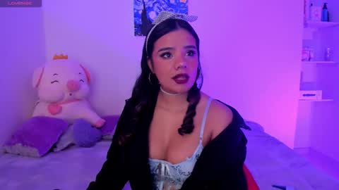 Snapshot of sophie_t_ chatting on September 20, 10:24 am Sofia online show from September 20, 10:24 am