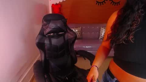 Snapshot of sophie_t_ chatting on February 1, 10:23 pm Sofia online show from February 1, 10:23 pm