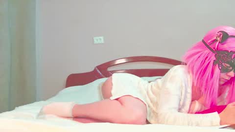 Snapshot of sophiechan69 chatting on December 6, 1:33 pm ShopieChan69 online show from December 6, 1:33 pm