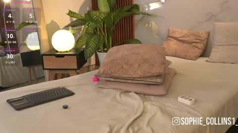 Sophie online show from April 1, 1:01 pm