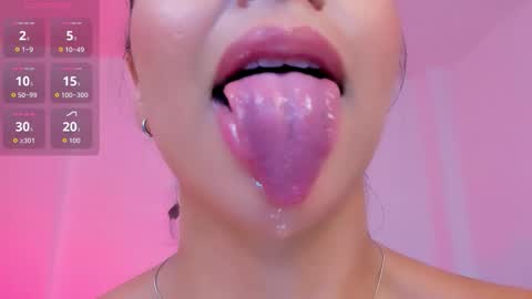 sophierooy online show from November 28, 6:11 pm