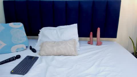 sophieturner_mg online show from March 13, 8:10 pm