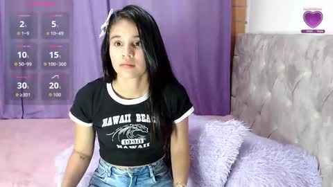Snapshot of sophiewalker_ chatting on October 11, 6:29 am sophiewalker_ online show from October 11, 6:29 am