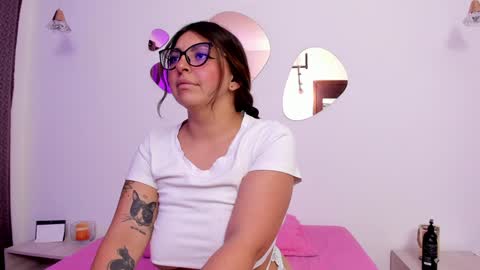 Sami Diaz   online show from February 3, 7:00 pm