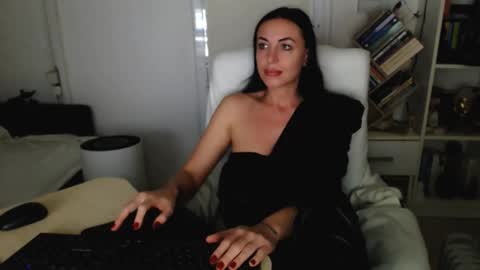 Snapshot of spicemint chatting on October 20, 7:28 pm Carla online show from October 20, 7:28 pm