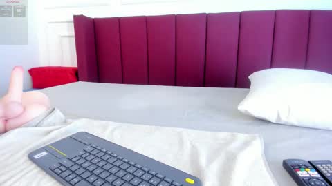 Snapshot of spicy_monroe chatting on October 17, 10:24 pm Spicy online show from October 17, 10:24 pm