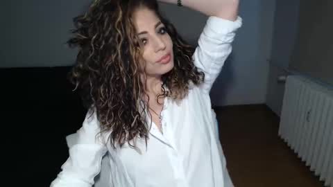 Snapshot of spoiled__doll chatting on January 12, 6:06 am Doll online show from January 12, 6:06 am