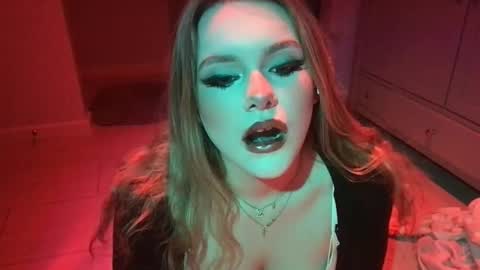 spoiledxo online show from January 14, 2:05 am