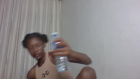 Snapshot of spoiltbrattt chatting on September 25, 2:10 am spoiltbrattt online show from September 25, 2:10 am