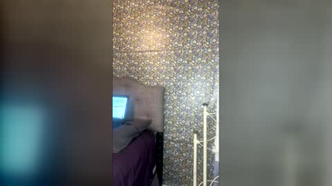 sporegeous online show from March 5, 1:01 am