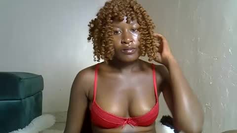 Snapshot of squirting_freak01 chatting on October 24, 9:33 pm squirting_freak01 online show from October 24, 9:33 pm