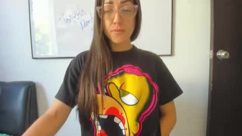 Snapshot of squirttati33 chatting on October 7, 3:38 pm Tati online show from October 7, 3:38 pm