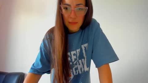 Snapshot of squirttati33 chatting on January 16, 3:35 pm Tati online show from January 16, 3:35 pm