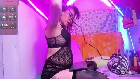 staacy online show from February 4, 3:11 am